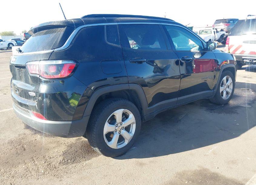 Photo 4 of 2020 Jeep Compass LATITUDE 4X4 (VIN 3C4NJDBB1LT197194)