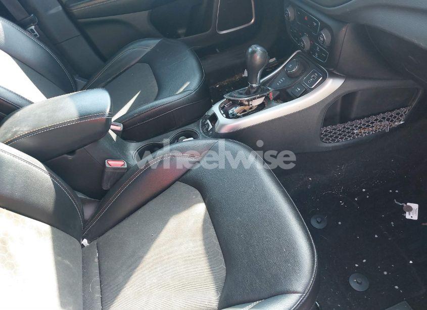 Photo 5 of 2021 Jeep Compass LATITUDE 4X4 (VIN 3C4NJDBB1MT545190)