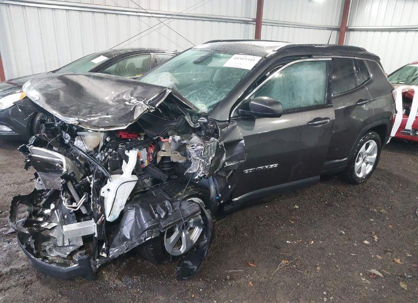 Photo 2 of 2021 Jeep Compass LATITUDE 4X4 (VIN 3C4NJDBB1MT548008)