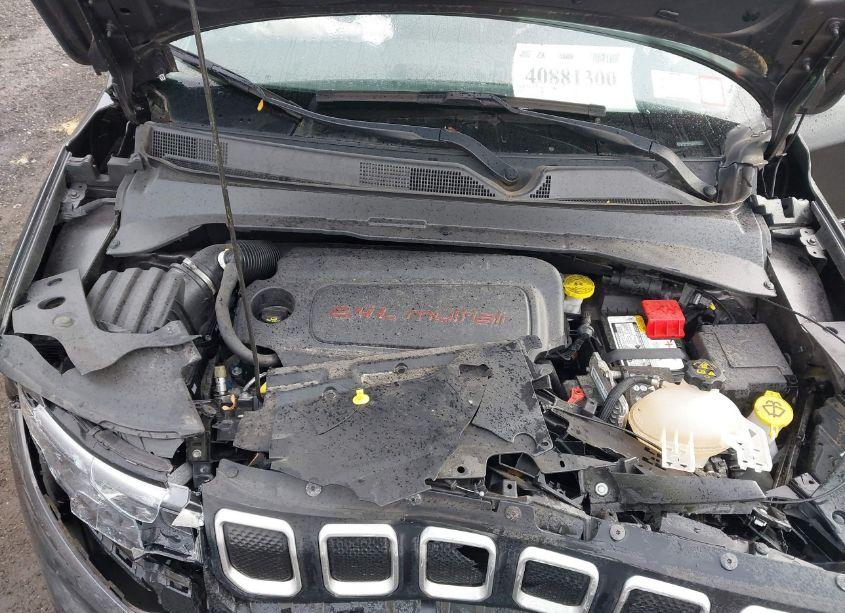 Photo 10 of 2022 Jeep Compass LATITUDE 4X4 (VIN 3C4NJDBB1NT116097)