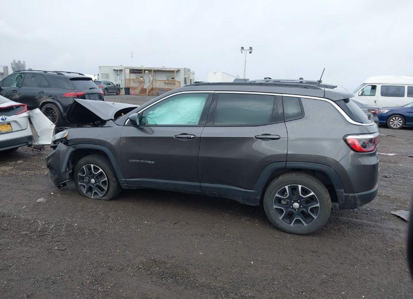 Photo 14 of 2022 Jeep Compass LATITUDE 4X4 (VIN 3C4NJDBB1NT116097)