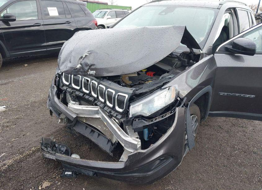 Photo 6 of 2022 Jeep Compass LATITUDE 4X4 (VIN 3C4NJDBB1NT116097)