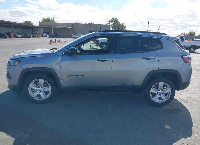 Photo 14 of 2022 Jeep Compass LATITUDE 4X4 (VIN 3C4NJDBB1NT155076)