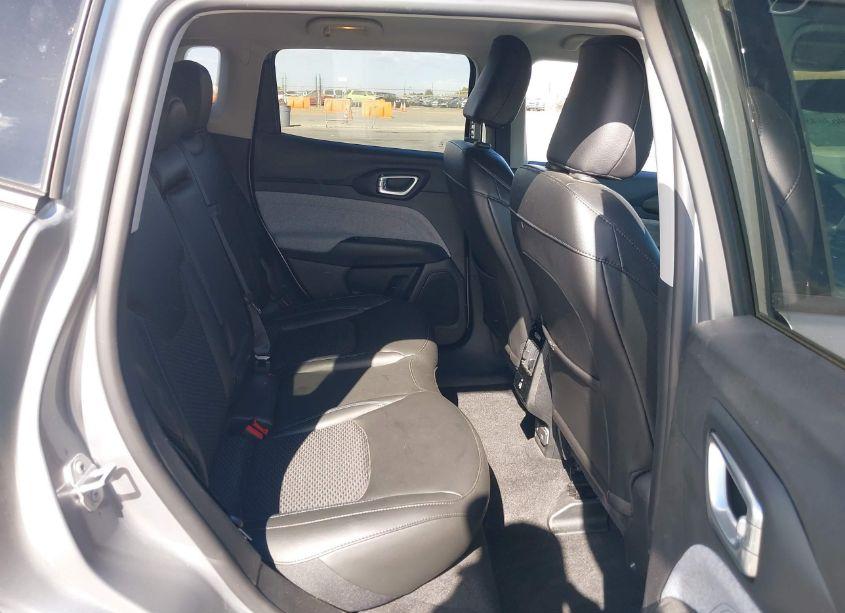 Photo 8 of 2022 Jeep Compass LATITUDE 4X4 (VIN 3C4NJDBB1NT155076)