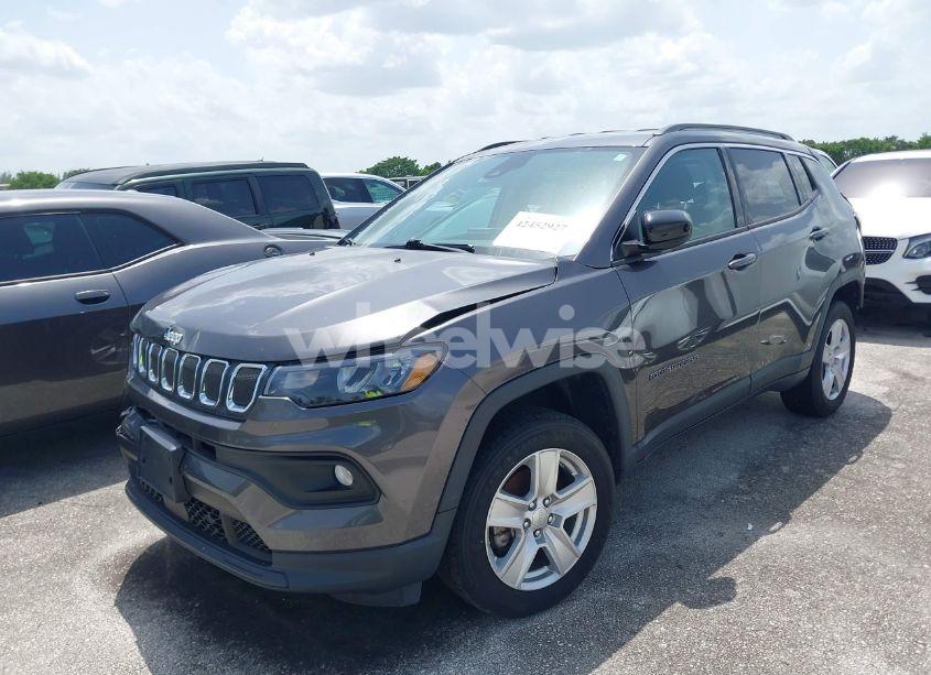 Photo 2 of 2022 Jeep Compass LATITUDE 4X4 (VIN 3C4NJDBB1NT164523)