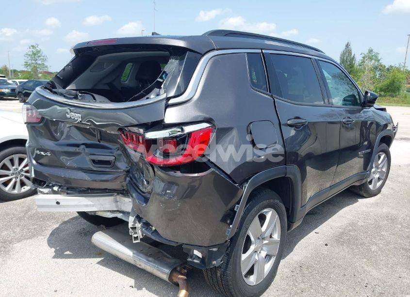 Photo 4 of 2022 Jeep Compass LATITUDE 4X4 (VIN 3C4NJDBB1NT164523)