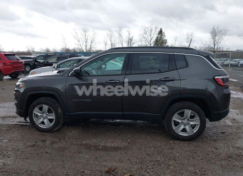Photo 14 of 2022 Jeep Compass LATITUDE 4X4 (VIN 3C4NJDBB1NT175392)