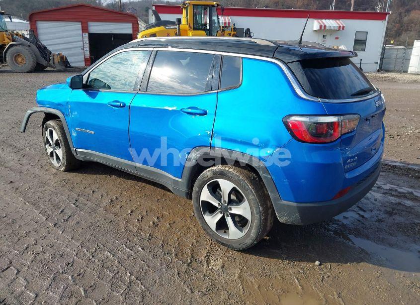 Photo 3 of 2018 Jeep Compass LATITUDE 4X4 (VIN 3C4NJDBB2JT175914)