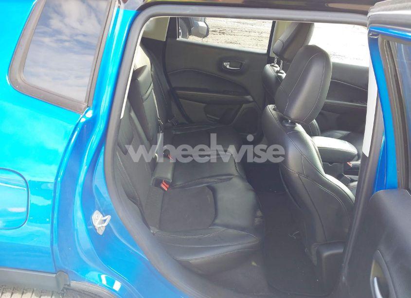 Photo 8 of 2018 Jeep Compass LATITUDE 4X4 (VIN 3C4NJDBB2JT175914)