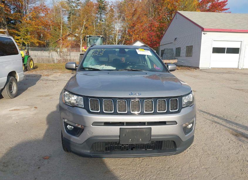 Photo 12 of 2018 Jeep Compass LATITUDE 4X4 (VIN 3C4NJDBB2JT221998)