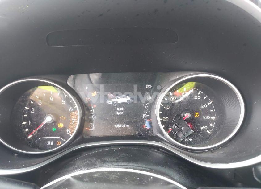 Photo 7 of 2018 Jeep Compass LATITUDE 4X4 (VIN 3C4NJDBB2JT246030)