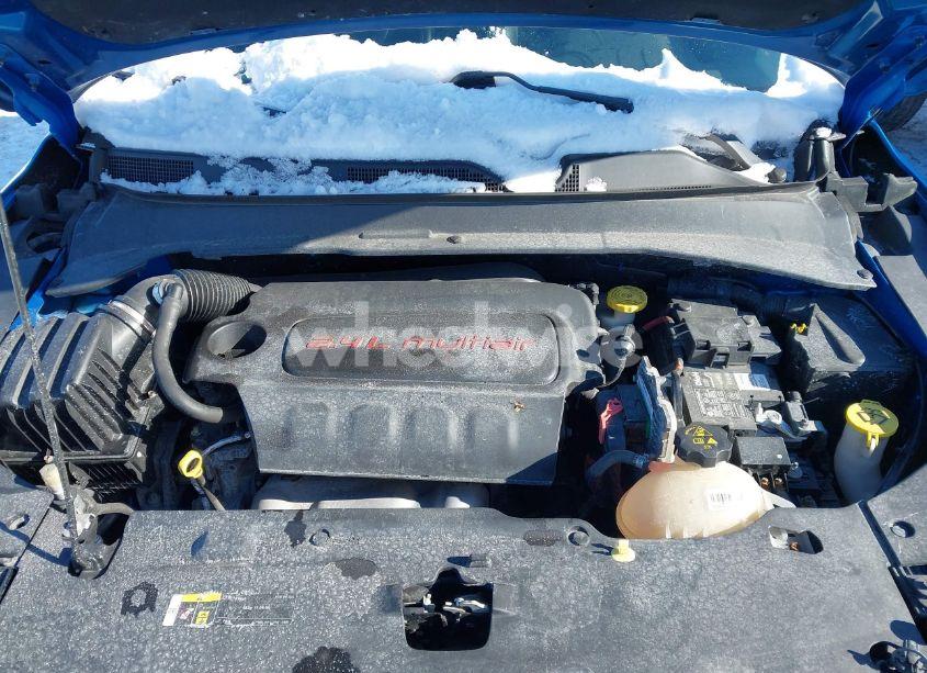 Photo 10 of 2018 Jeep Compass LATITUDE 4X4 (VIN 3C4NJDBB2JT270277)