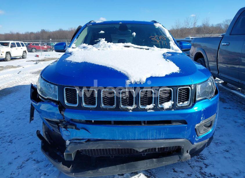 Photo 12 of 2018 Jeep Compass LATITUDE 4X4 (VIN 3C4NJDBB2JT270277)