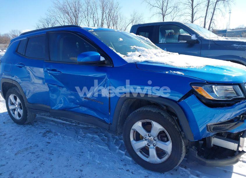 Photo 13 of 2018 Jeep Compass LATITUDE 4X4 (VIN 3C4NJDBB2JT270277)