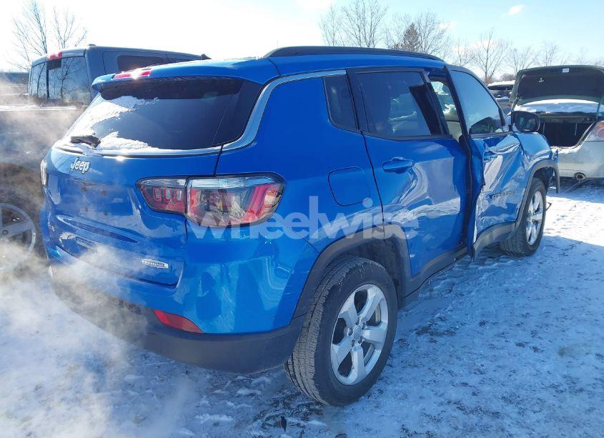 Photo 4 of 2018 Jeep Compass LATITUDE 4X4 (VIN 3C4NJDBB2JT270277)