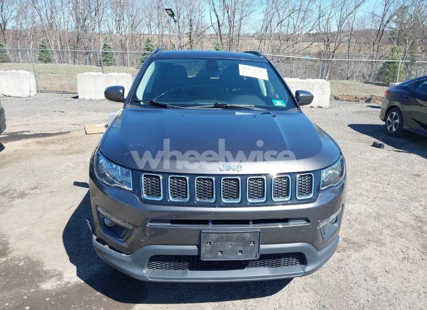 Photo 12 of 2018 Jeep Compass LATITUDE 4X4 (VIN 3C4NJDBB2JT284518)