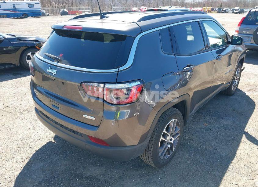 Photo 4 of 2018 Jeep Compass LATITUDE 4X4 (VIN 3C4NJDBB2JT284518)