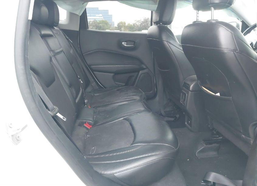 Photo 8 of 2018 Jeep Compass LATITUDE (VIN 3C4NJDBB2JT307182)