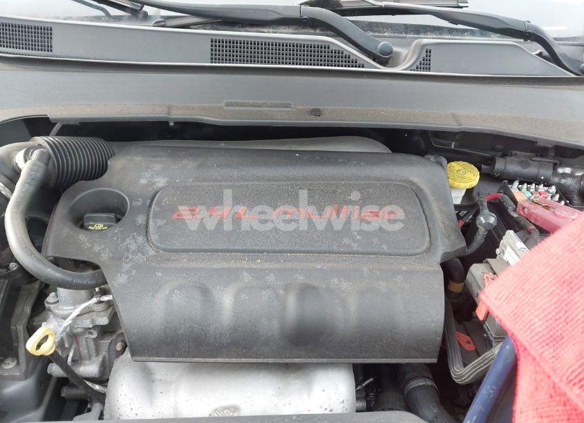 Photo 10 of 2018 Jeep Compass LATITUDE 4X4 (VIN 3C4NJDBB2JT314021)