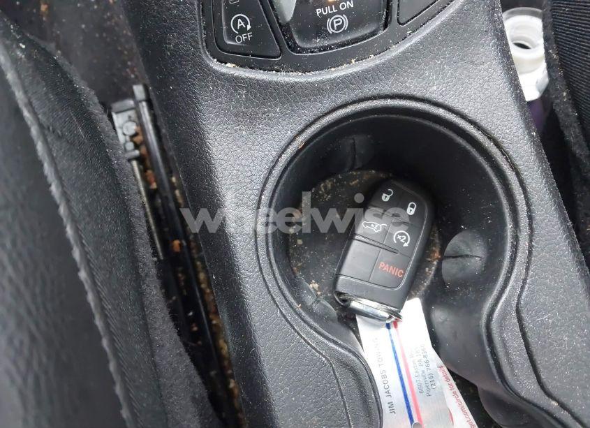 Photo 11 of 2018 Jeep Compass LATITUDE 4X4 (VIN 3C4NJDBB2JT314021)