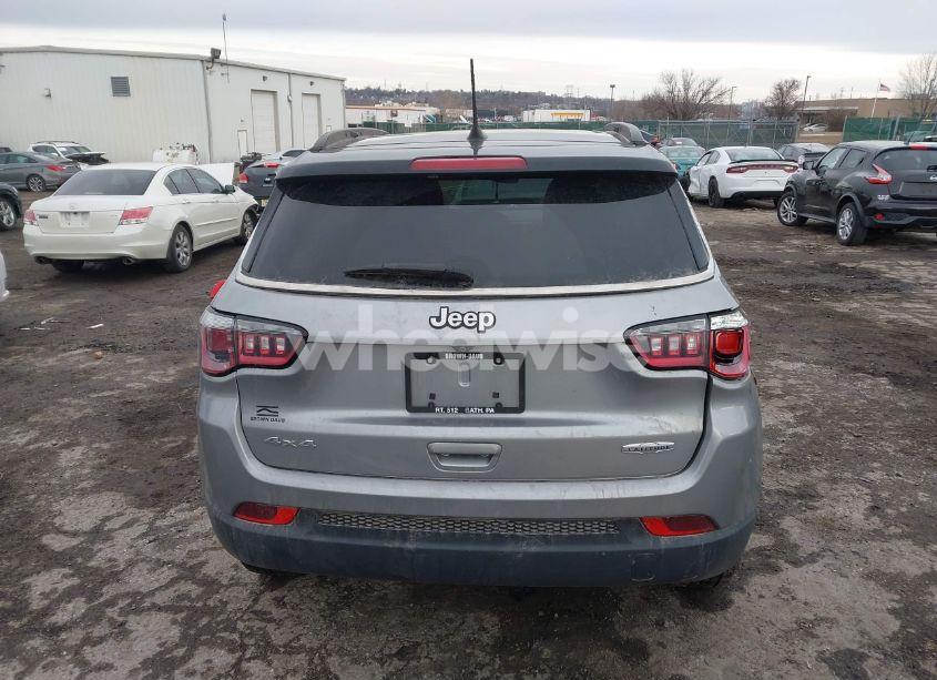 Photo 17 of 2018 Jeep Compass LATITUDE 4X4 (VIN 3C4NJDBB2JT314021)