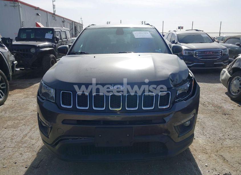 Photo 12 of 2018 Jeep Compass LATITUDE 4X4 (VIN 3C4NJDBB2JT361002)