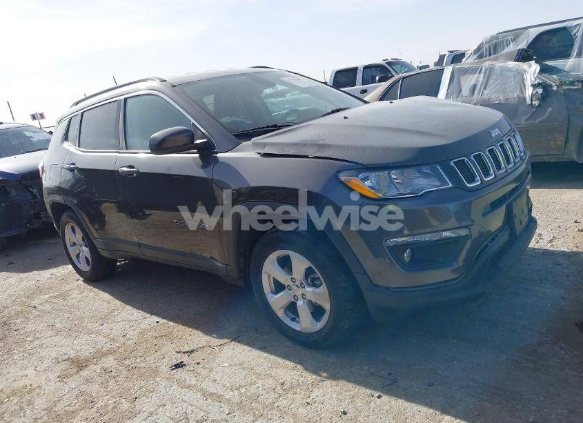 Photo 13 of 2018 Jeep Compass LATITUDE 4X4 (VIN 3C4NJDBB2JT361002)
