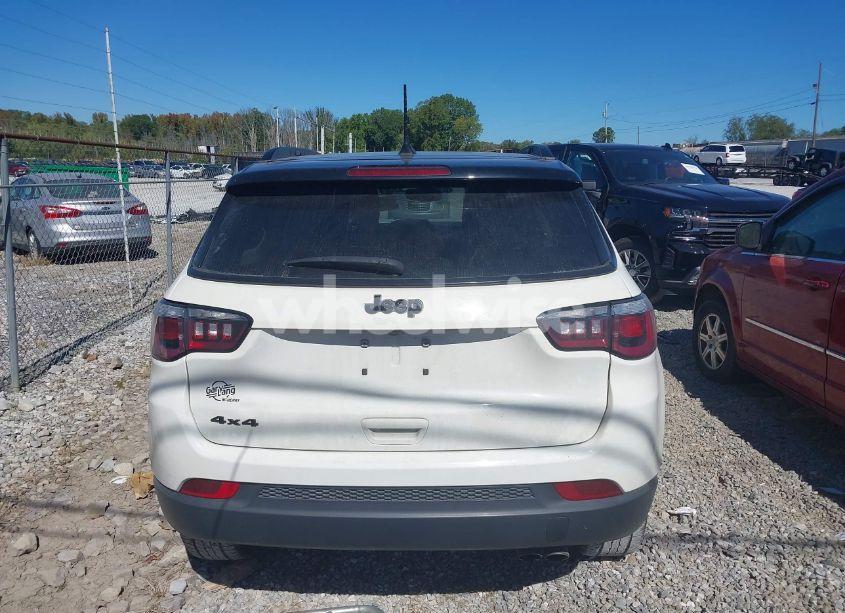 Photo 16 of 2018 Jeep Compass ALTITUDE 4X4 (VIN 3C4NJDBB2JT395361)