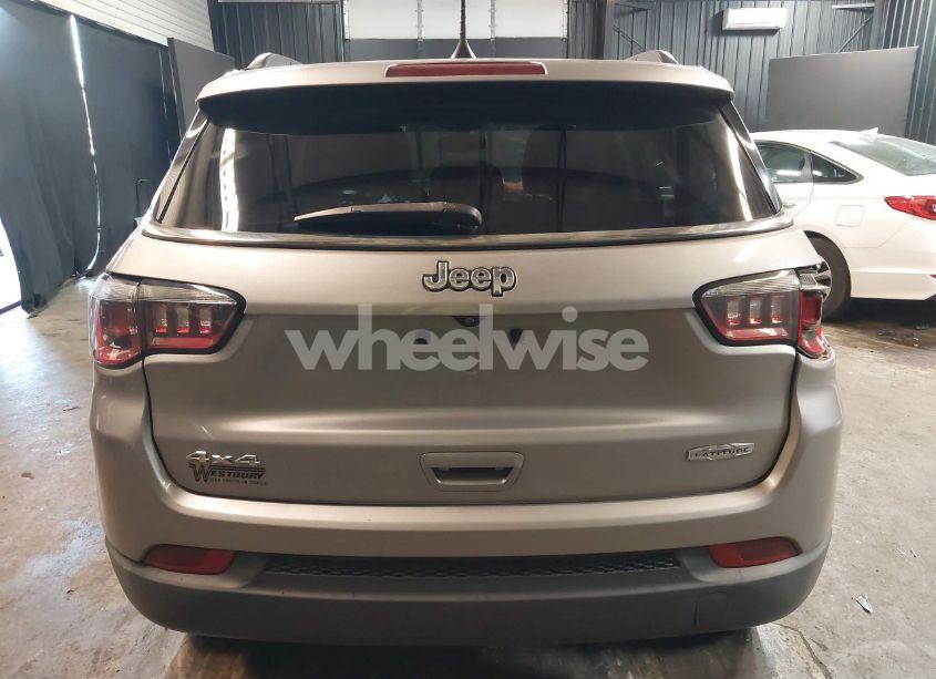 Photo 16 of 2018 Jeep Compass LATITUDE 4X4 (VIN 3C4NJDBB2JT423563)