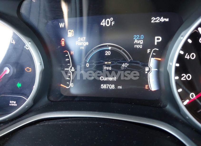 Photo 15 of 2019 Jeep Compass LATITUDE 4X4 (VIN 3C4NJDBB2KT761000)