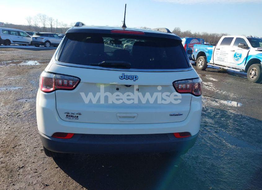 Photo 16 of 2019 Jeep Compass LATITUDE 4X4 (VIN 3C4NJDBB2KT761000)