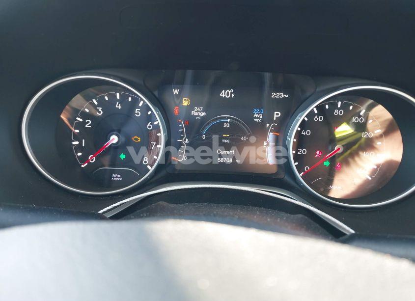 Photo 7 of 2019 Jeep Compass LATITUDE 4X4 (VIN 3C4NJDBB2KT761000)