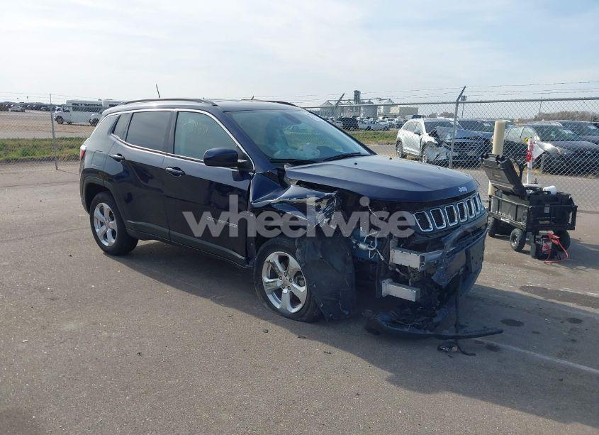 2020 Jeep Compass LATITUDE 4X4 (VIN 3C4NJDBB2LT104926) main photo