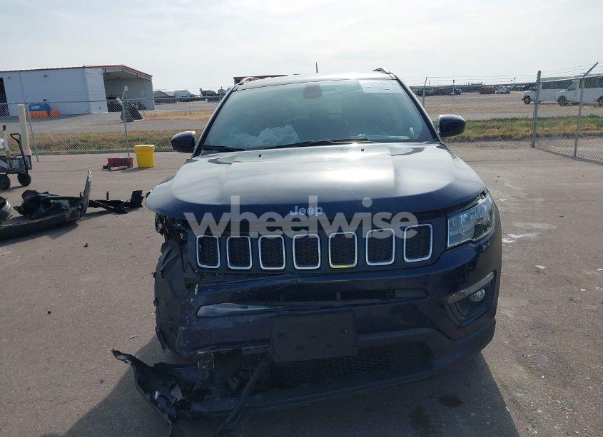 Photo 13 of 2020 Jeep Compass LATITUDE 4X4 (VIN 3C4NJDBB2LT104926)