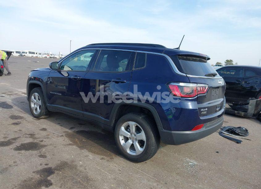 Photo 3 of 2020 Jeep Compass LATITUDE 4X4 (VIN 3C4NJDBB2LT104926)