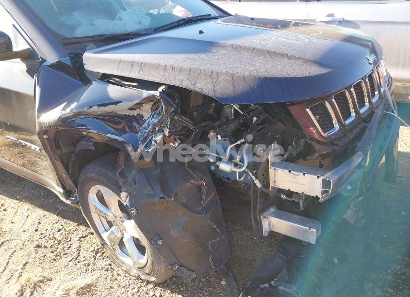 Photo 6 of 2020 Jeep Compass LATITUDE 4X4 (VIN 3C4NJDBB2LT104926)