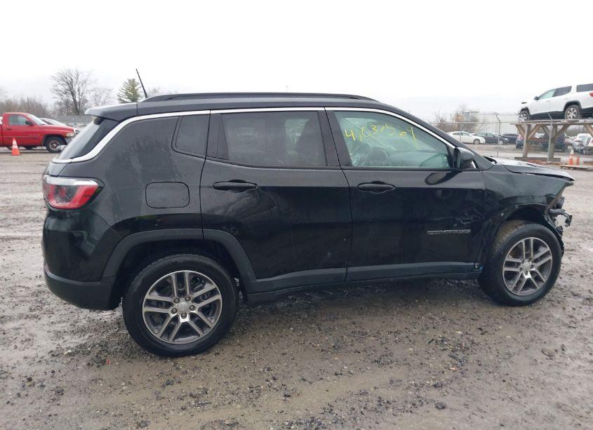 Photo 14 of 2020 Jeep Compass SUN AND SAFETY 4X4 (VIN 3C4NJDBB2LT228405)