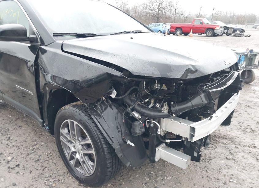 Photo 18 of 2020 Jeep Compass SUN AND SAFETY 4X4 (VIN 3C4NJDBB2LT228405)