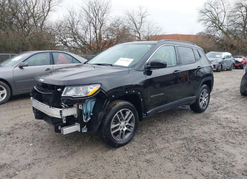 Photo 2 of 2020 Jeep Compass SUN AND SAFETY 4X4 (VIN 3C4NJDBB2LT228405)