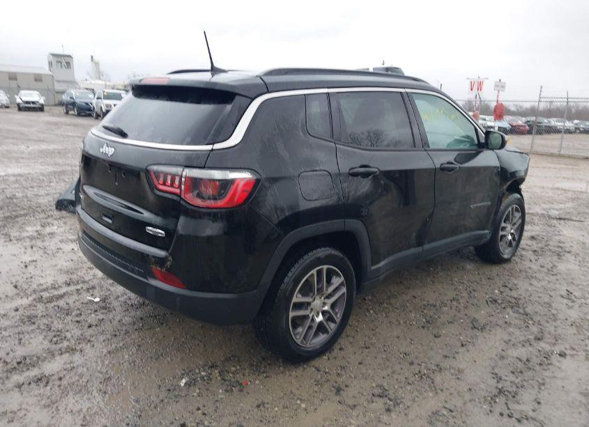 Photo 4 of 2020 Jeep Compass SUN AND SAFETY 4X4 (VIN 3C4NJDBB2LT228405)