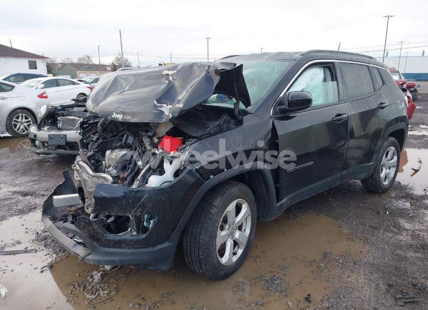 Photo 2 of 2021 Jeep Compass LATITUDE 4X4 (VIN 3C4NJDBB2MT600066)