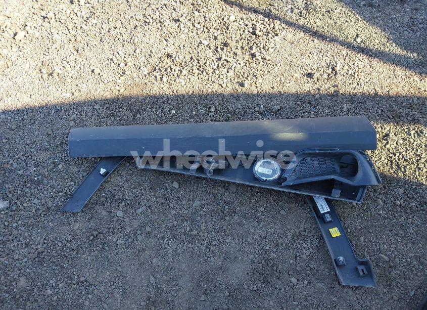 Photo 12 of 2018 Jeep Compass LATITUDE 4X4 (VIN 3C4NJDBB3JT103703)