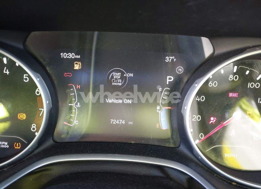 Photo 16 of 2018 Jeep Compass LATITUDE 4X4 (VIN 3C4NJDBB3JT103703)