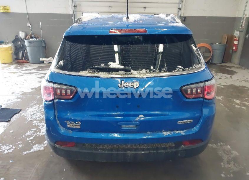 Photo 16 of 2018 Jeep Compass LATITUDE 4X4 (VIN 3C4NJDBB3JT179583)