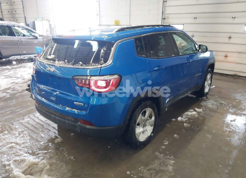 Photo 4 of 2018 Jeep Compass LATITUDE 4X4 (VIN 3C4NJDBB3JT179583)