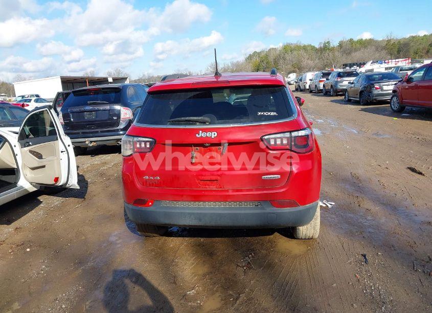 Photo 16 of 2018 Jeep Compass LATITUDE (VIN 3C4NJDBB3JT249146)