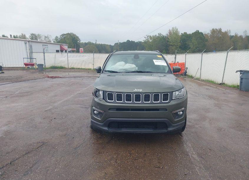 Photo 12 of 2018 Jeep Compass LATITUDE 4X4 (VIN 3C4NJDBB3JT283880)