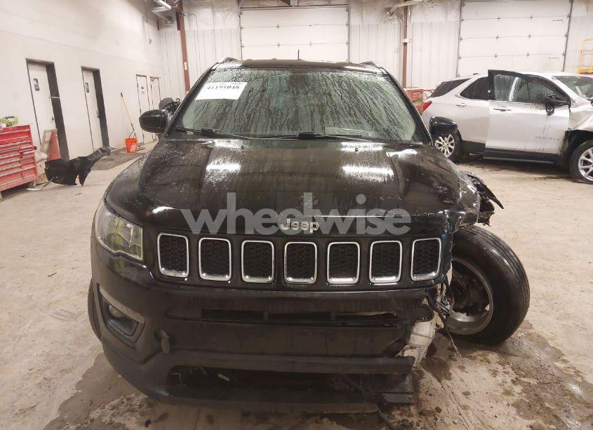 Photo 12 of 2018 Jeep Compass LATITUDE 4X4 (VIN 3C4NJDBB3JT284267)