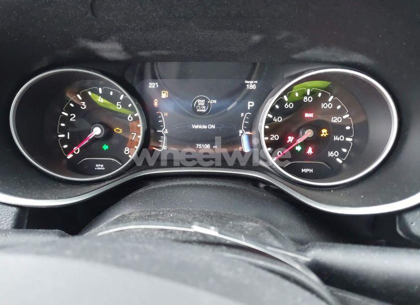 Photo 7 of 2018 Jeep Compass LATITUDE 4X4 (VIN 3C4NJDBB3JT307076)