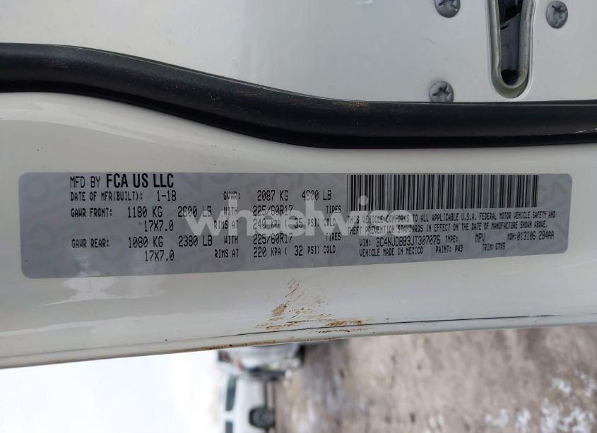 Photo 9 of 2018 Jeep Compass LATITUDE 4X4 (VIN 3C4NJDBB3JT307076)